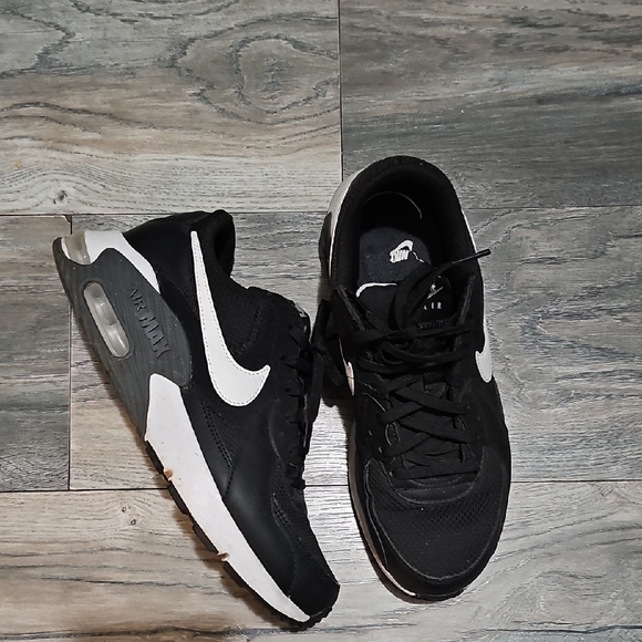 Nike Other - Nike Air Max Men's Black and White Sneakers